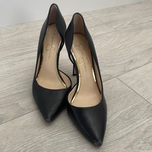 Jessica Simpson black pumps